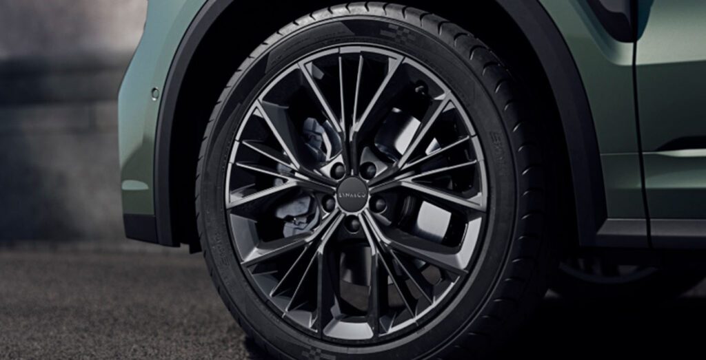 Lynk-Co-01-More-1.5-PHEV-exterior-detalle-2.jpg