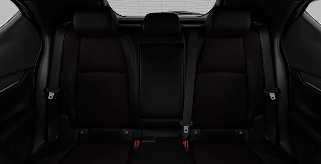 Mazda-3-E-Sky-G-MHEV-Centre-Line-interior-trasera-2.jpg