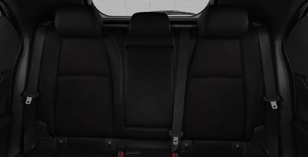 MAZDA-3-2.5L-E-SKY-G-MHEV-PRIME-LINE-MANUAL-interior-trasera.webp