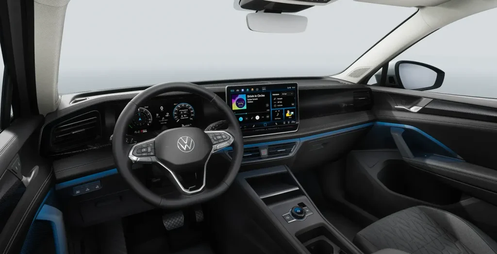 Volkswagen-Tiguan-Mas-1.5-TSI-eHybrid-150kW-204CV-DSG-interior-delantera-2.webp
