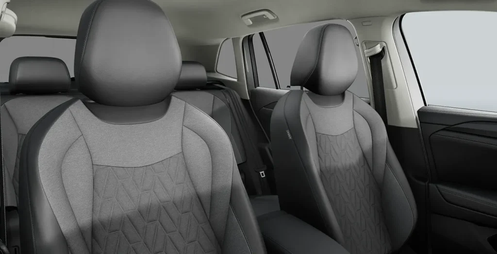 Volkswagen-Tiguan-Mas-1.5-TSI-eHybrid-150kW-204CV-DSG-interior-delantera-II-2.webp
