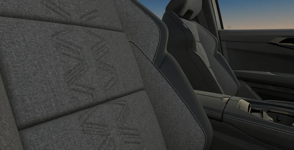RENAULT-Austral-Evolution-E-Tech-Full-Hybrid-II-interior-delantera-II-2.webp