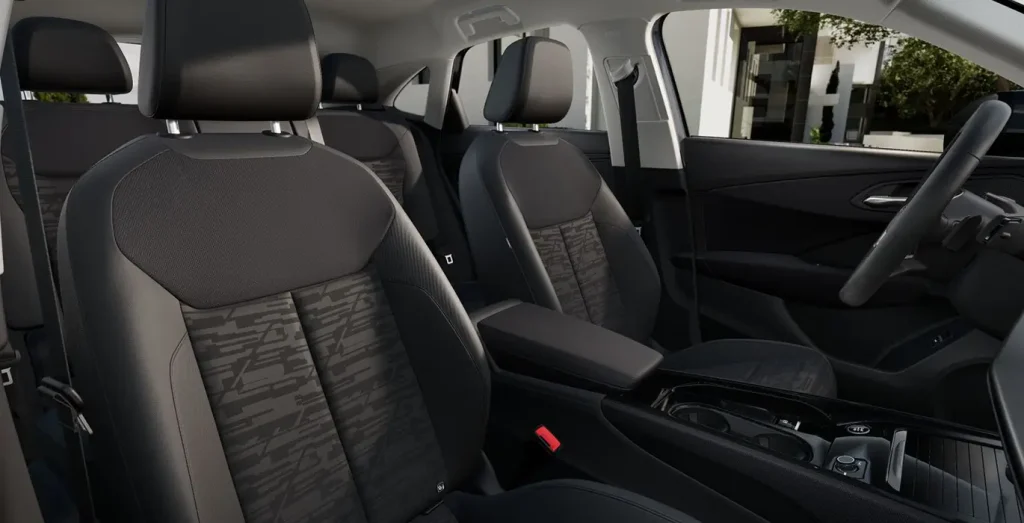 Audi-Q3-Sportback-Advanced-TFSI-110kW-S-Tronic-interior-delantera-II-2.webp