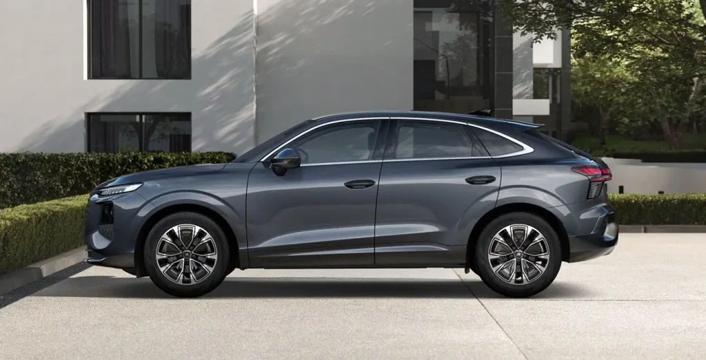 Audi-Q3-Sportback-Advanced-TFSI-110kW-S-Tronic-lateral-gris-2.webp