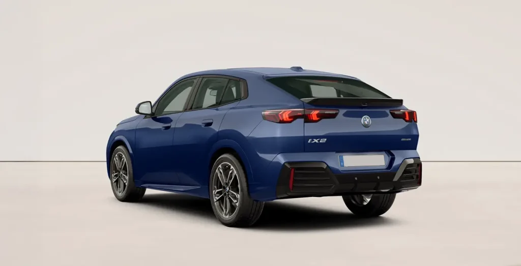 BMW-ix2-eDrive20-azul-trasera-2.webp