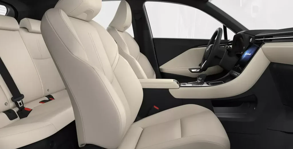 Lexus-LBX-1.5-HEV-Elegant-interior-delantera-II-2.webp