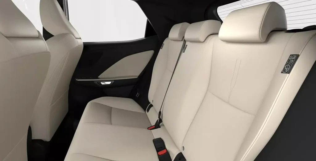 Lexus-LBX-1.5-HEV-Elegant-interior-trasera-2.webp