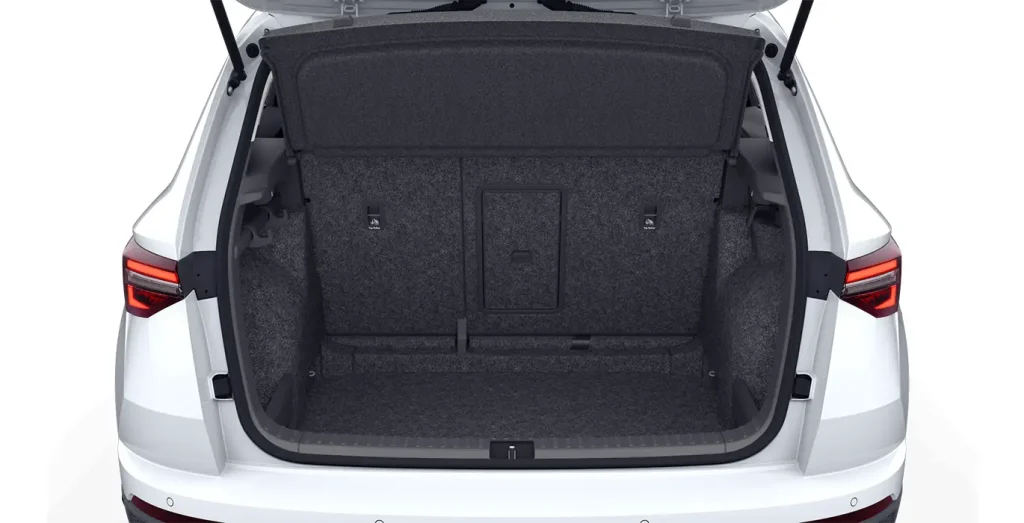 SKODA-Karoq-Selection-1.5-TSI-DSG-blanco-maletero-2.webp