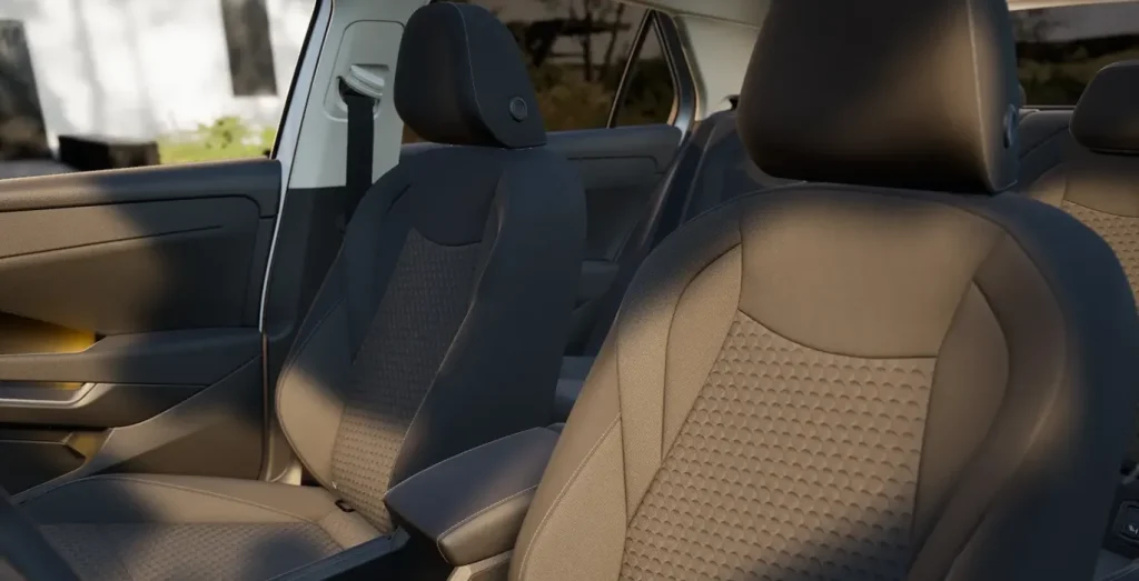 Volkswagen-T-ROC-Mas-1.5-eTSI-85kW-116CV-DSG-interior-delantera-II.webp