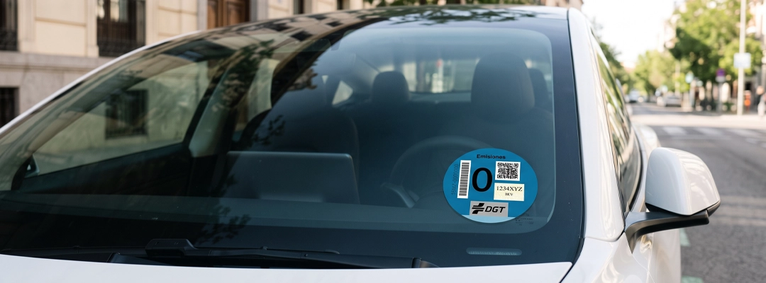 ¿Qué coches necesitan pegatina en Barcelona?